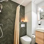 Thomas' - Trendy, & Balcony Apartment Tallinn
