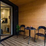 Korter Thomas' - Trendy, & Balcony
