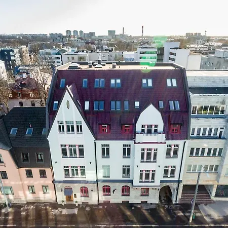 Thomas' - Trendy, & Balcony Apartment Tallinn