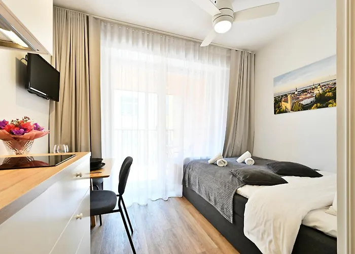 Thomas' - Trendy, & Balcony * Tallinn