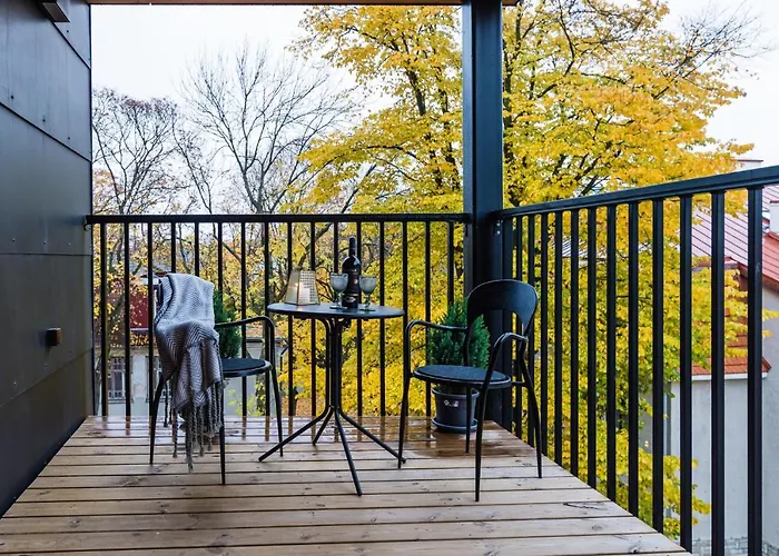 Thomas' - Trendy, & Balcony Apartment Tallinn