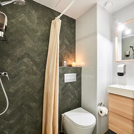 Thomas' - Trendy, & Balcony Apartamento Talin